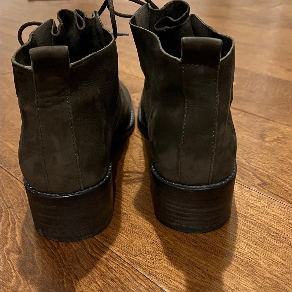 EILEEN FISHER leather booties - Picture 3 of 8